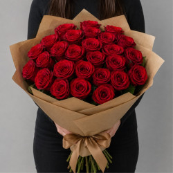 25 красных роз
